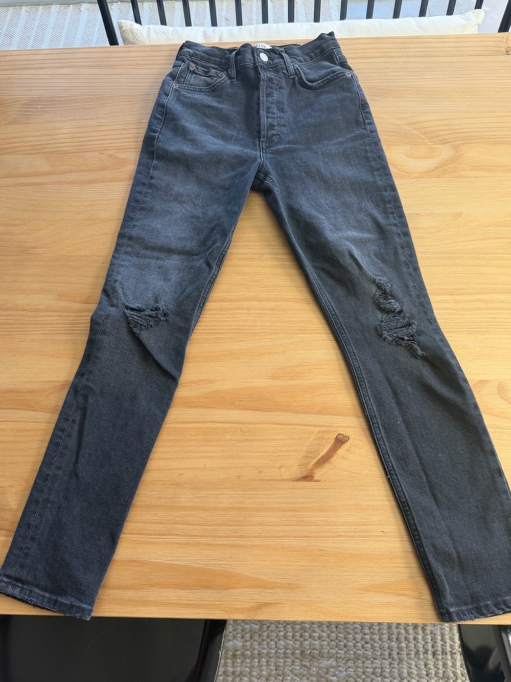 Agolde womans Skinny Jeans in Washed Black with Knee Rips